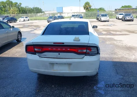 2012 Dodge Charger Police z USA, uszkodzony, nr VIN 2C3CDXAT8CH205007